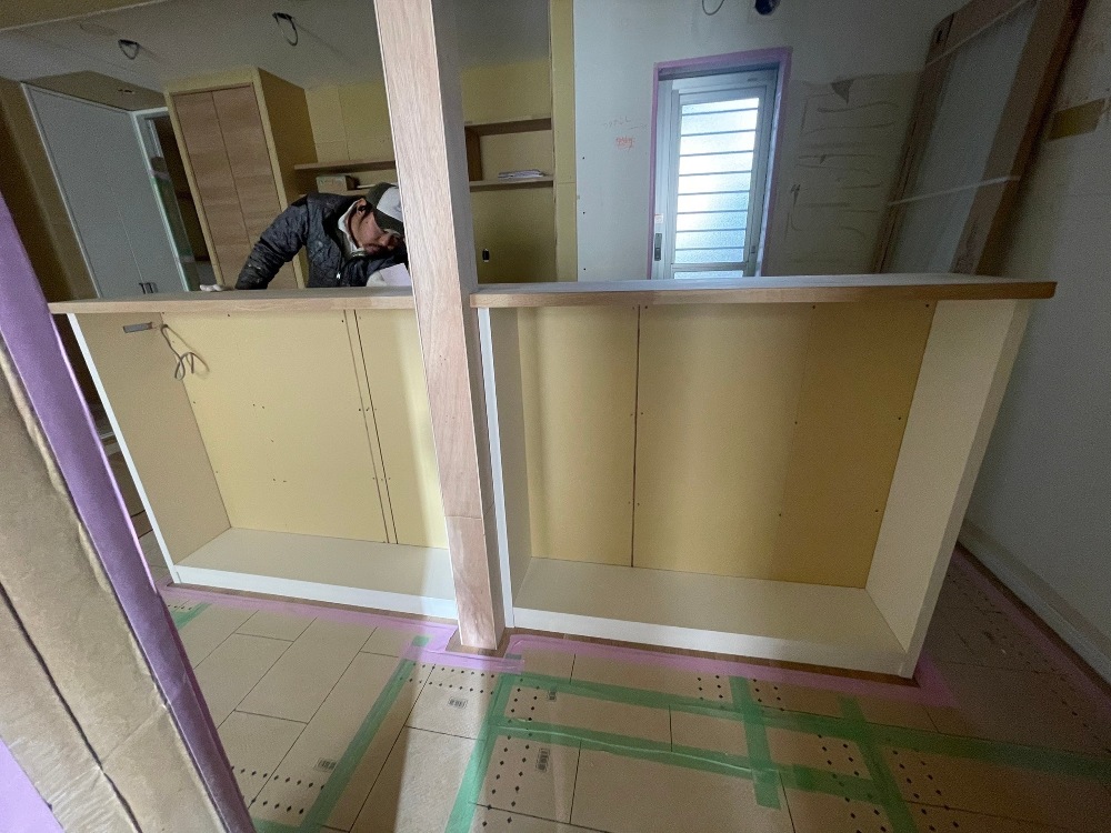 キッチン前造作収納