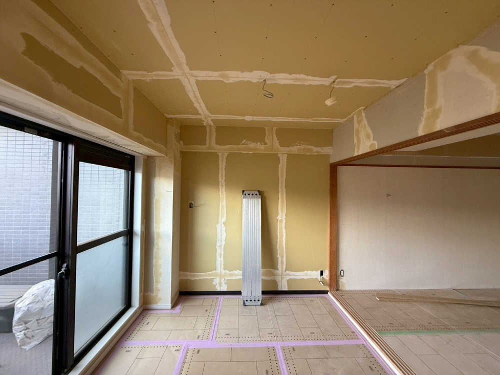 【内装工事】パテ処理