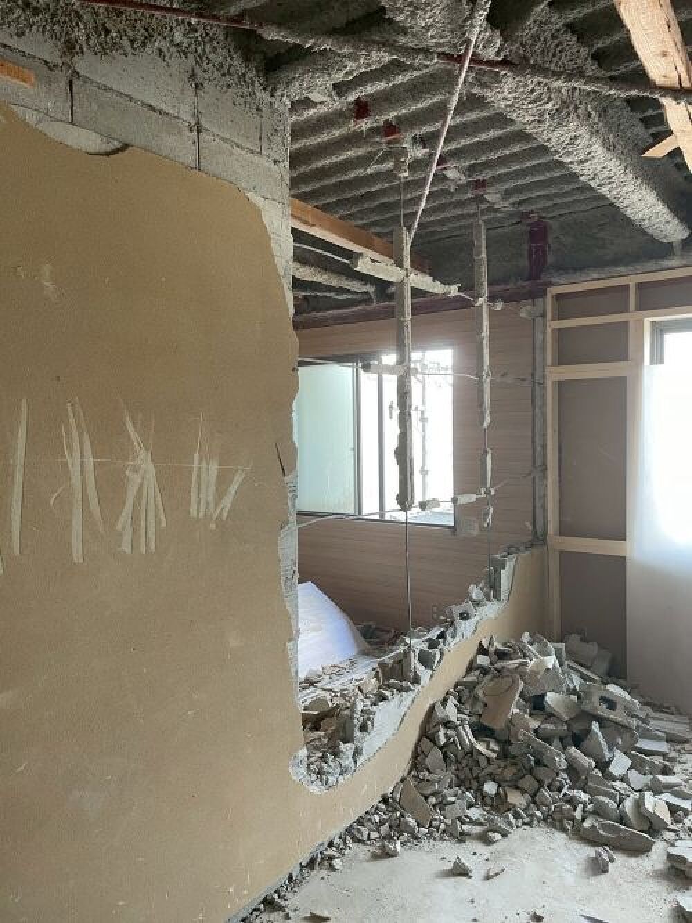 解体工事　ブロック解体