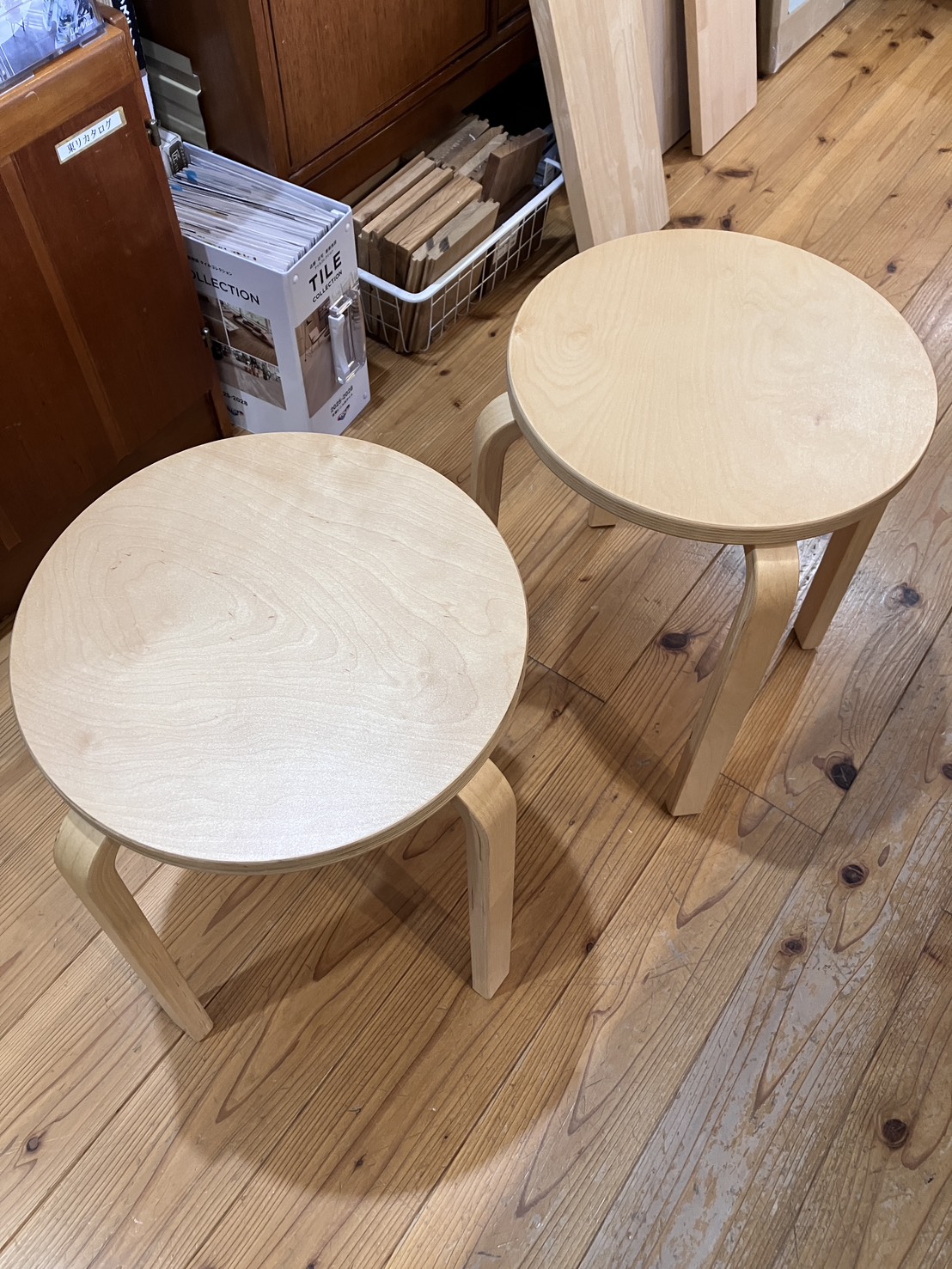 イケアのスツール