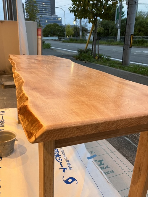 テーブル