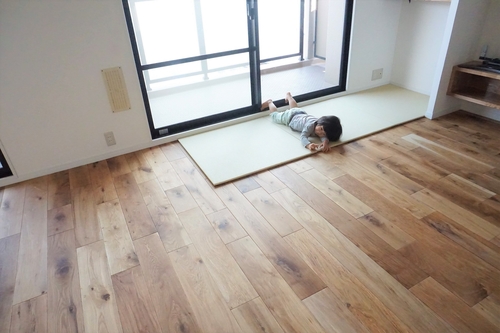 無垢フロアのぬくもり